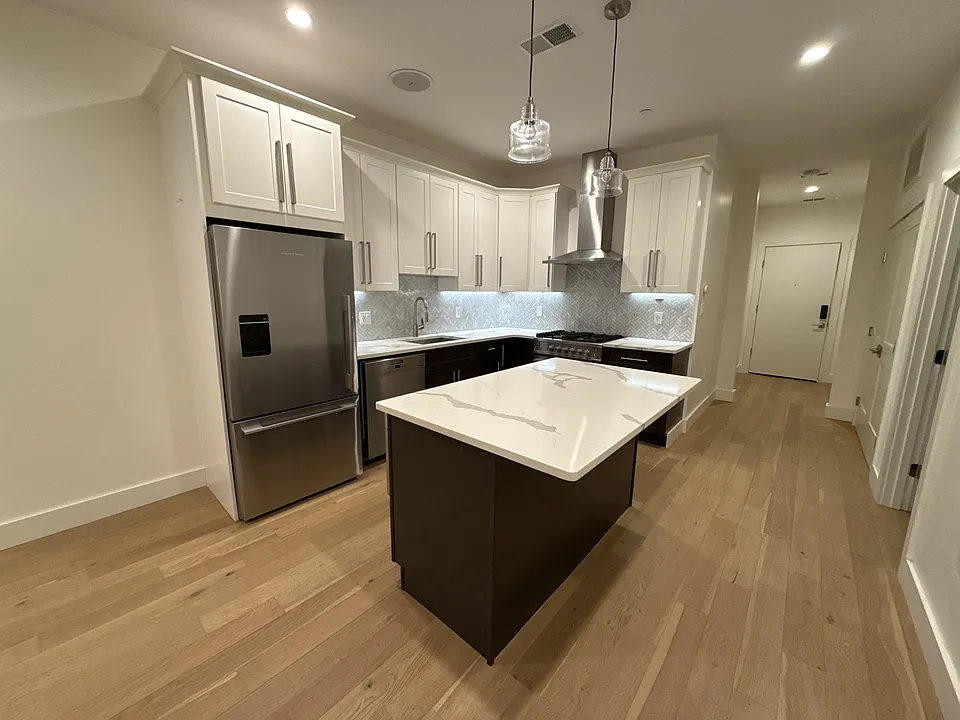 946 Saratoga St #1-A