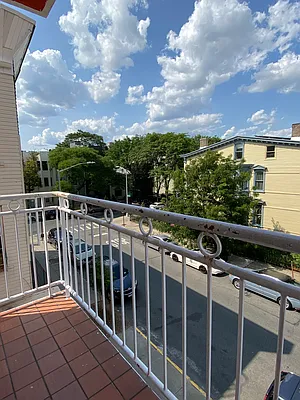 Rented by 10 Goodwin Place Corp | media 10