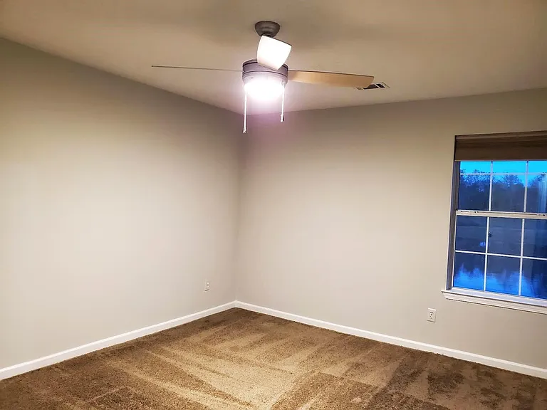 1294 Sydney Pond Cir — Photo 19