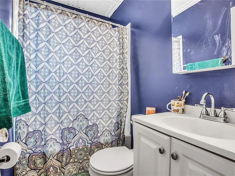 255 Ashland Ave #2 — Photo 4