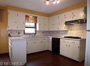 3rd image of 1366 S Lyn Cir