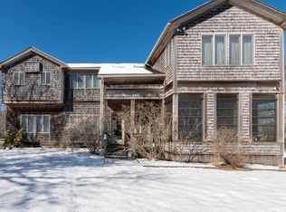 17 Narragansett Ave, Edgartown, MA 02539