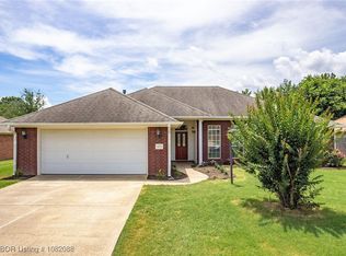 2419 Shealei Cir, Alma, AR 72921