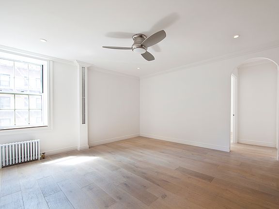 5th image of 115 Henry St APT 3E