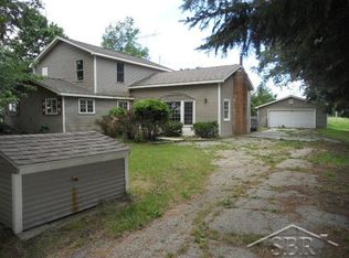 8183 N McCaffrey Rd, Owosso, MI 48867