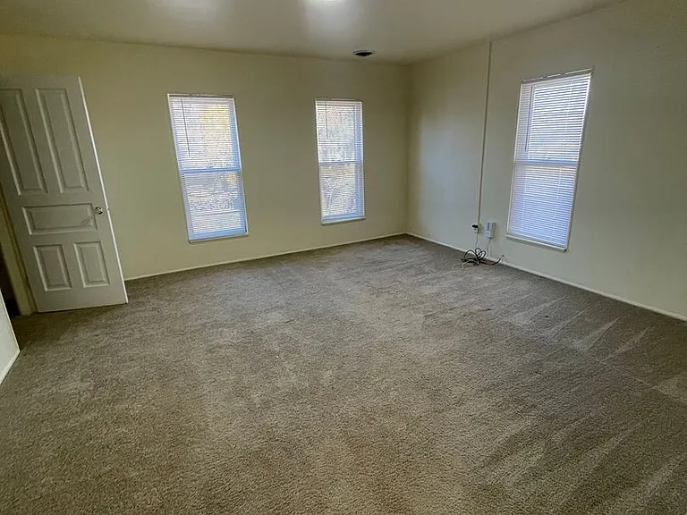 516 N Adams St — Photo 6