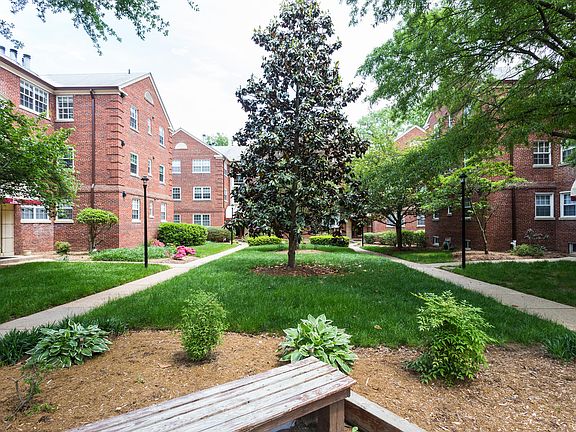 5th image of 2101 N Scott St APT 100