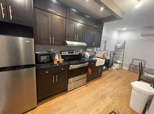 34-17 9th St #2D, Astoria, NY 11106