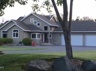 12201 E Lady Slipper Ln, Palmer, AK 99645