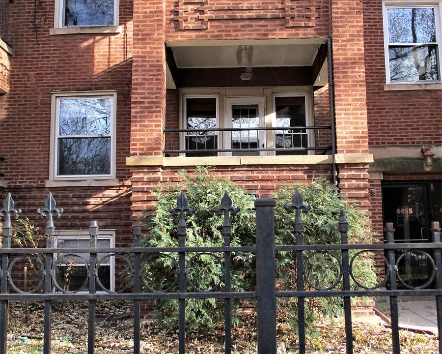 1st image of 2457 W Sunnyside Ave