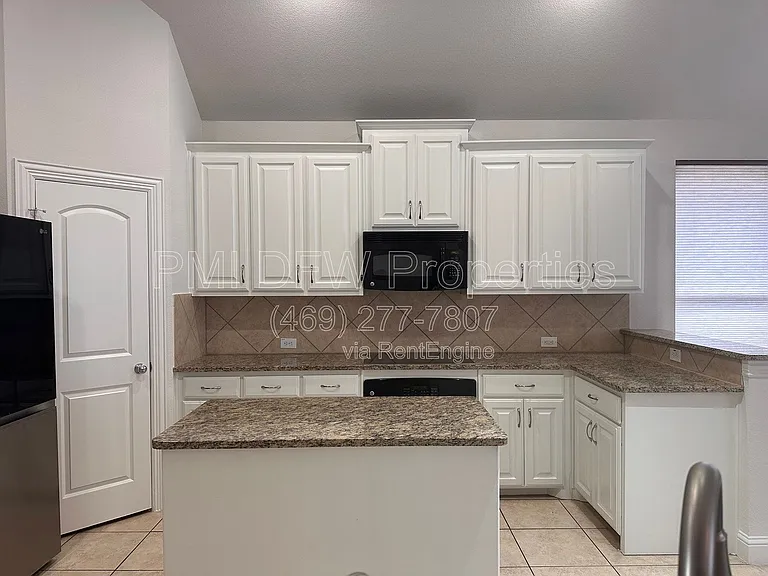 2610 Meadow Ridge Dr — Photo 8