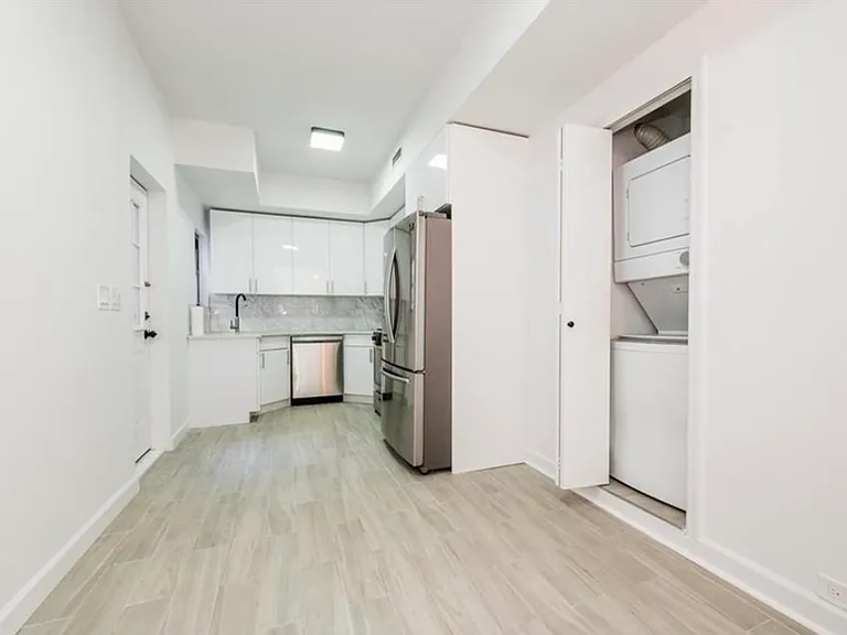 2735 Henry Hudson Pkwy W #Penthouse 2 — Photo 6