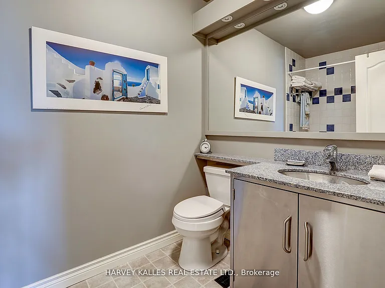 18 La Rose Ave #Townhouse 16 — Photo 22