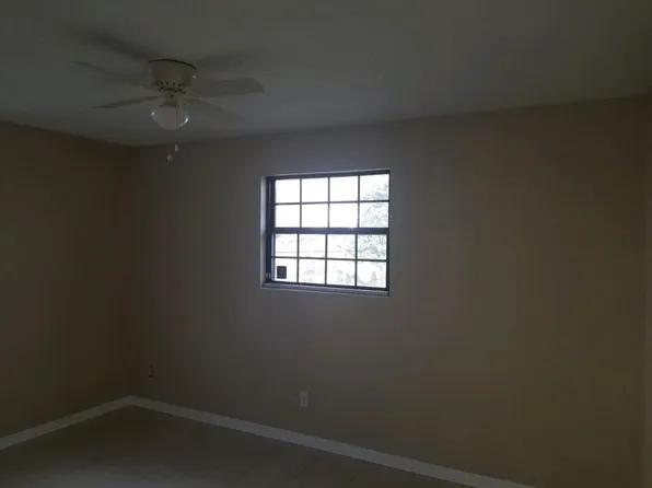 8871 Runnymeade Rd, Jacksonville, FL 32257