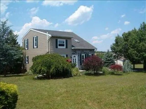 14 Grandview Dr, Duncannon, PA 17020