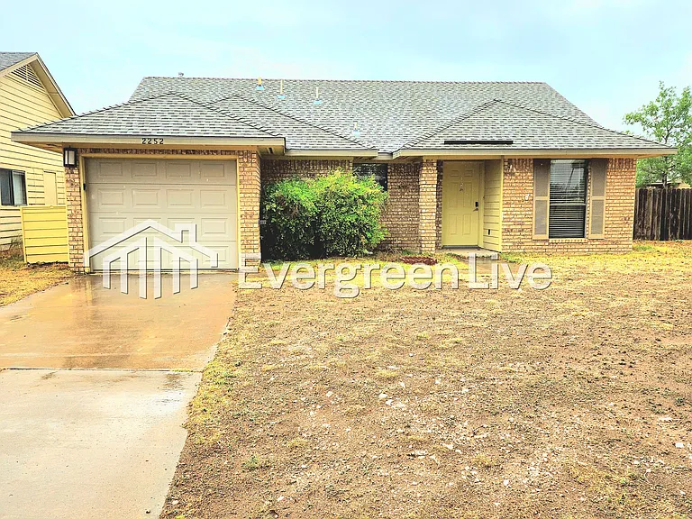 2252 Taos Ct — Photo 1
