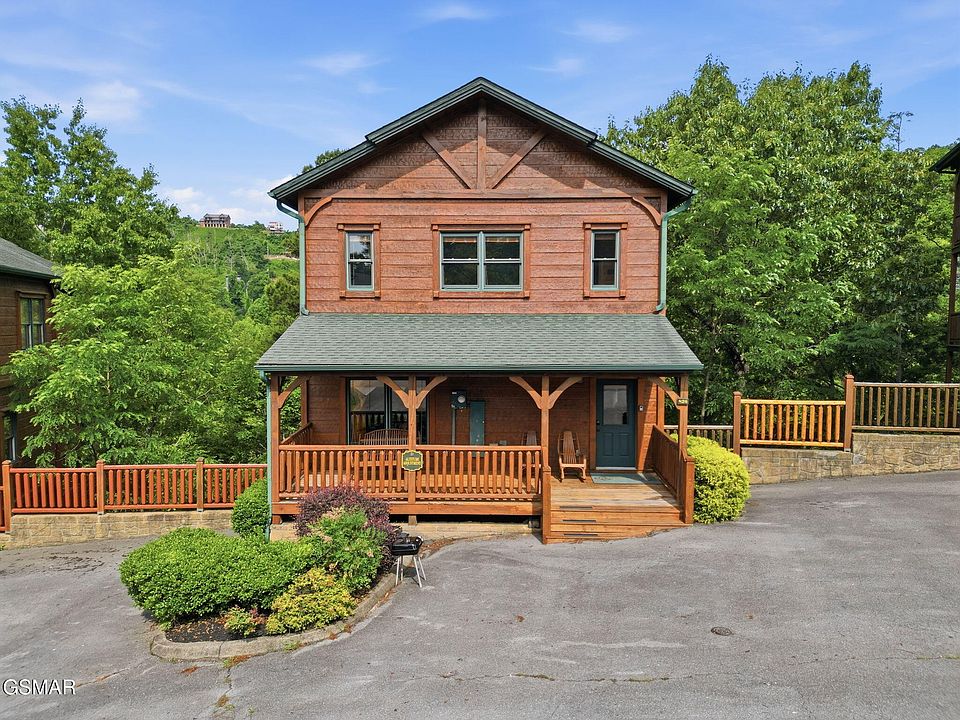 1st image of 826 Great Smoky Way