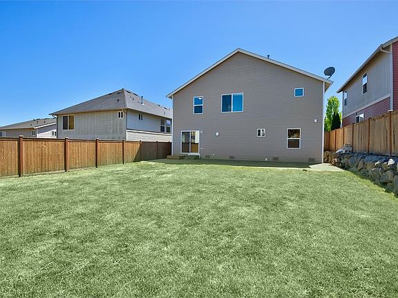 3rd image of 513 NW Stendahl Ct