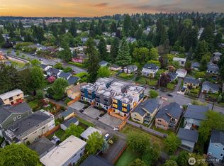 8833 B Wallingford Ave N, Seattle, WA 98103