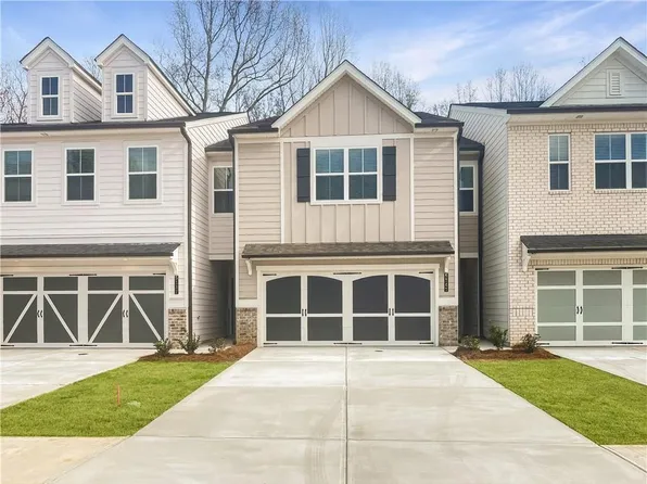 5141 Sidney Square Dr, Flowery Branch, GA 30542