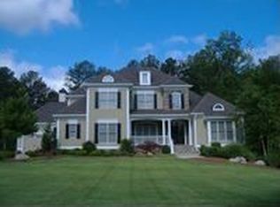305 Highgrove Dr, Fayetteville, GA 30215