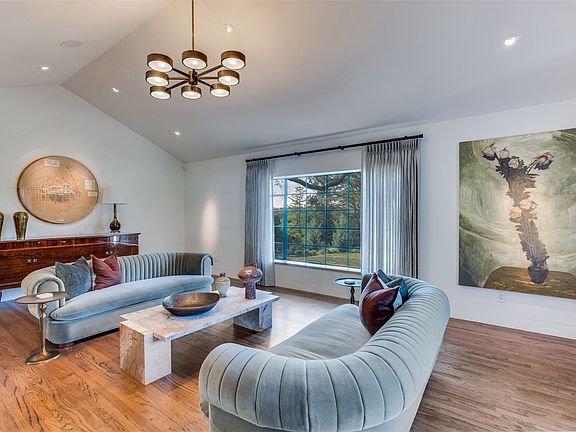 4th image of 1308 San Rafael Dr