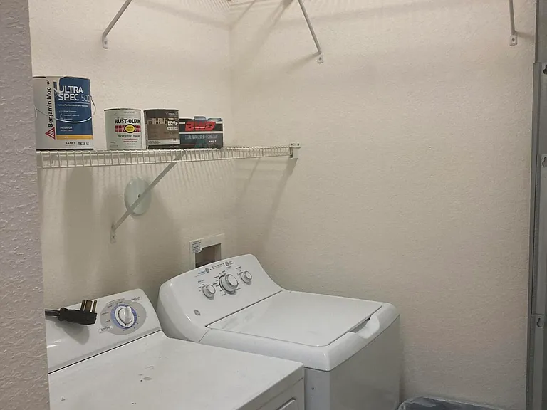3018 Alcazar Pl #103 — Photo 35