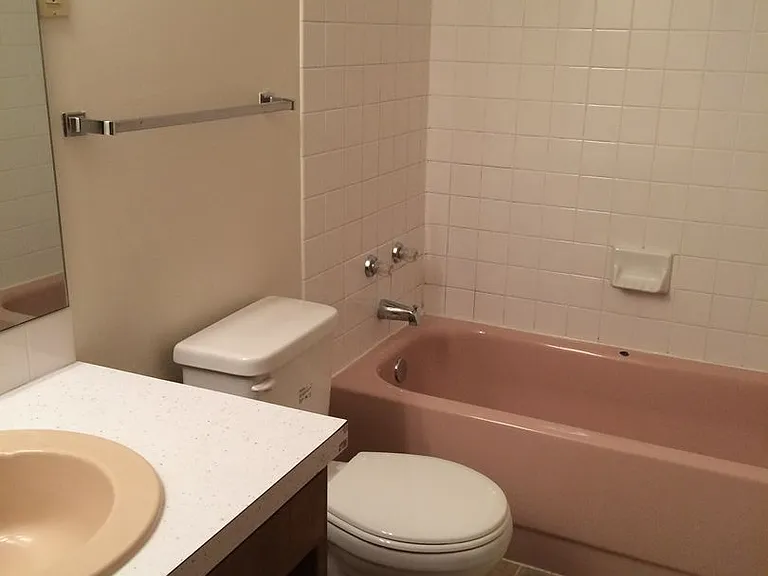 Cottonwood Apartments — Photo 24