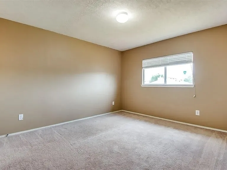 10418 Iris Lake Ct — Photo 14