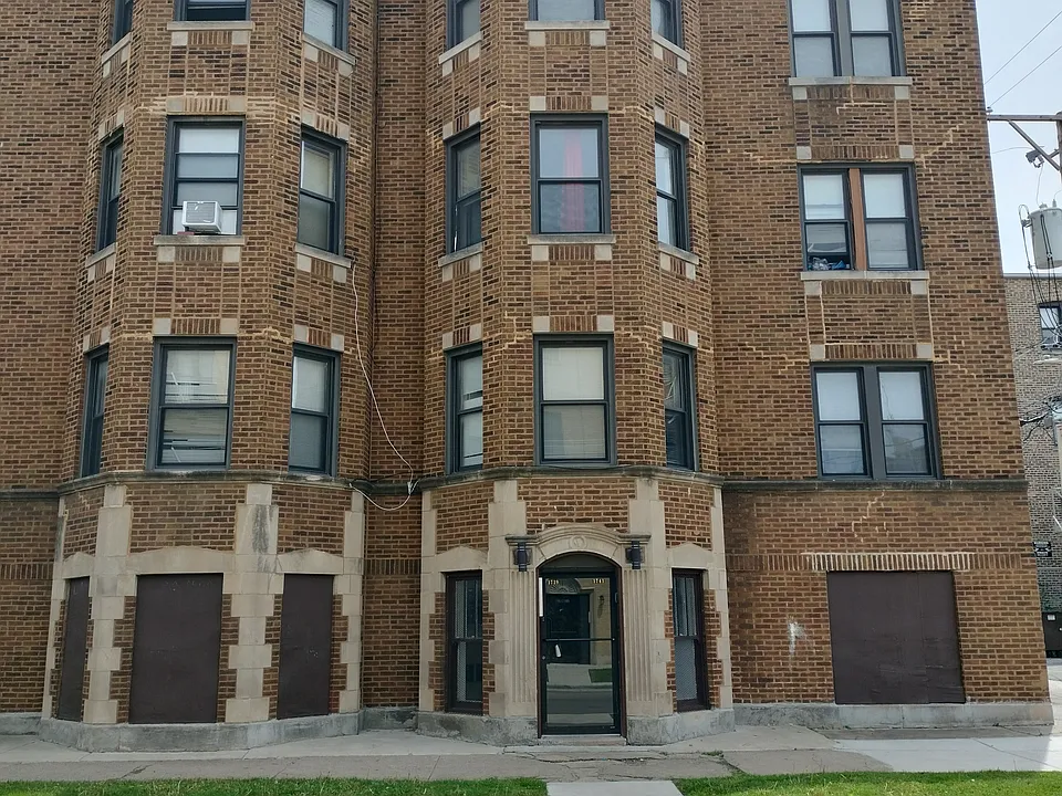 1741 W 80th St #3-1741-3