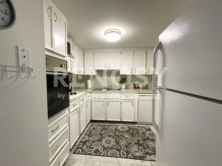 2042 Australia Way W #78 — Photo 8