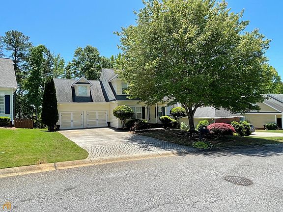 3rd image of 205 Albemarle Ln