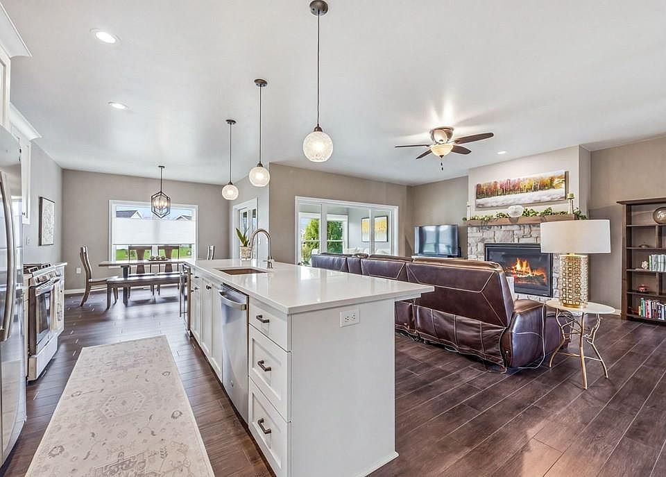 1st image of 7989 Oakmont Way #403