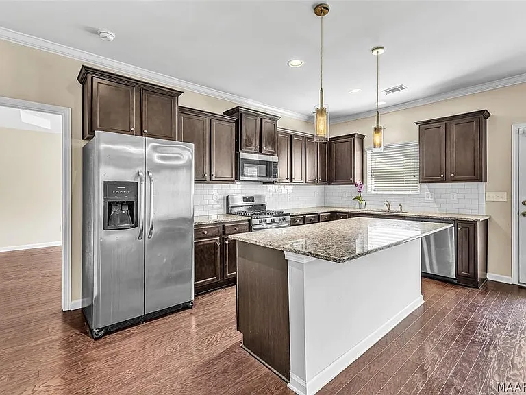 9348 Turnberry Park Dr — Photo 17