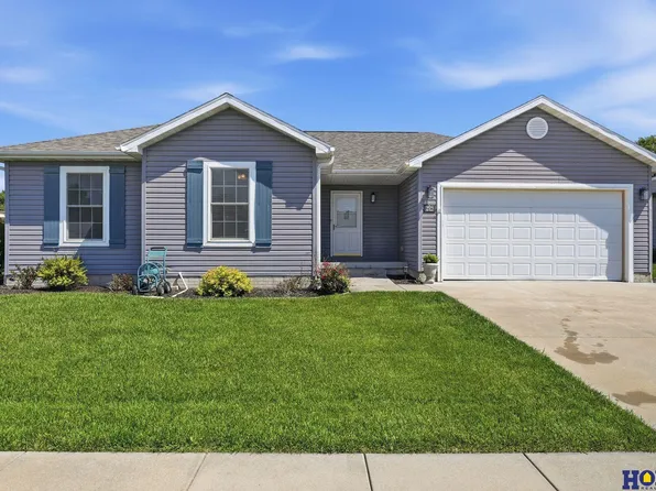 904 6th St, Milford, NE 68405