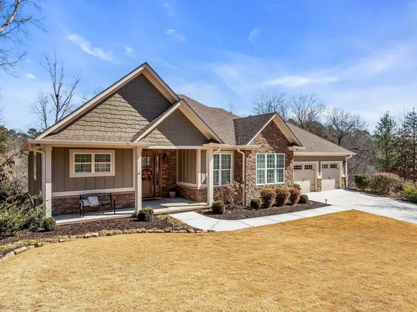 1067 Heritage Dr, Guntersville, AL 35976