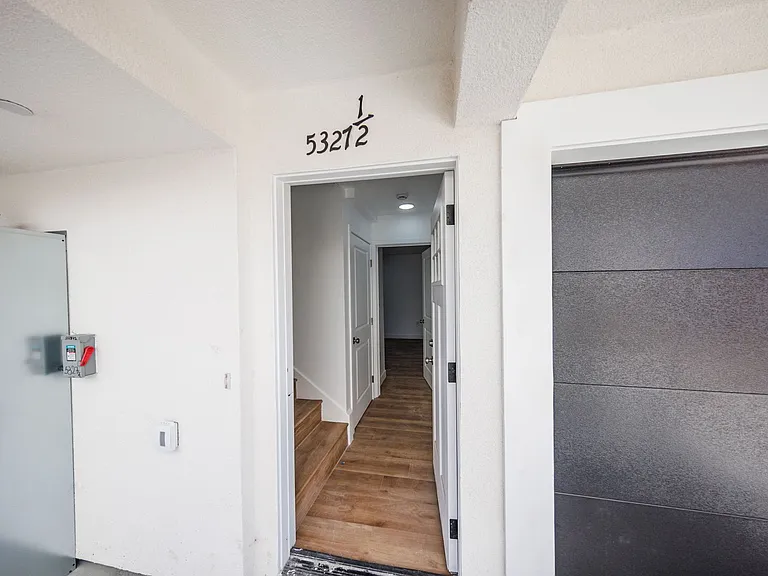 Huge 2, 3 & 4 Bed 2026 Townhomes — Photo 8