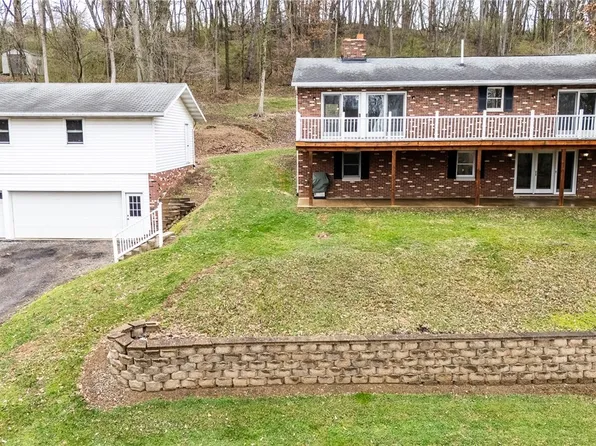 7853 Hudson Dr SW, Navarre, OH 44662