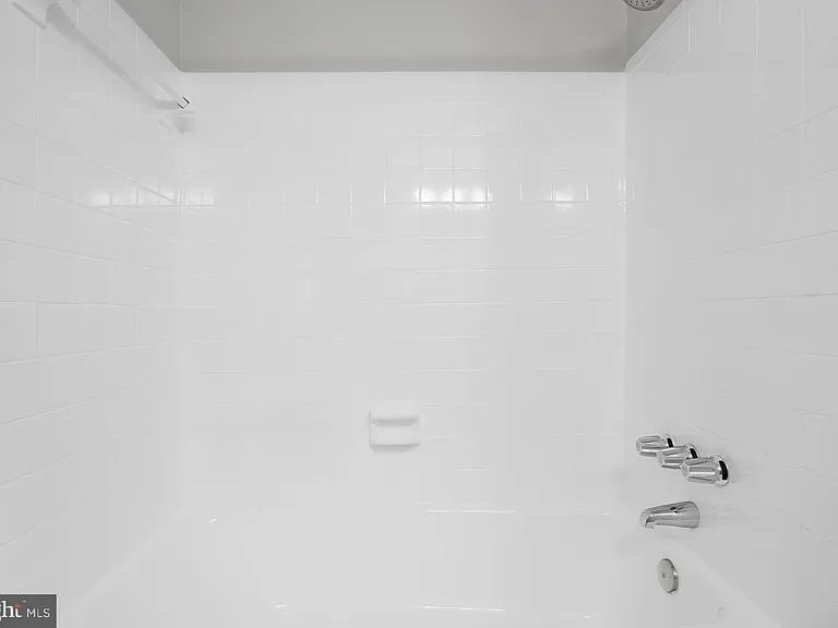 5340 Holmes Run Pkwy #1503 — Photo 19