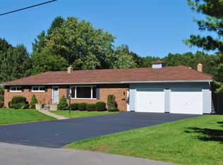 5027 Bradbury Dr, Syracuse, NY 13215