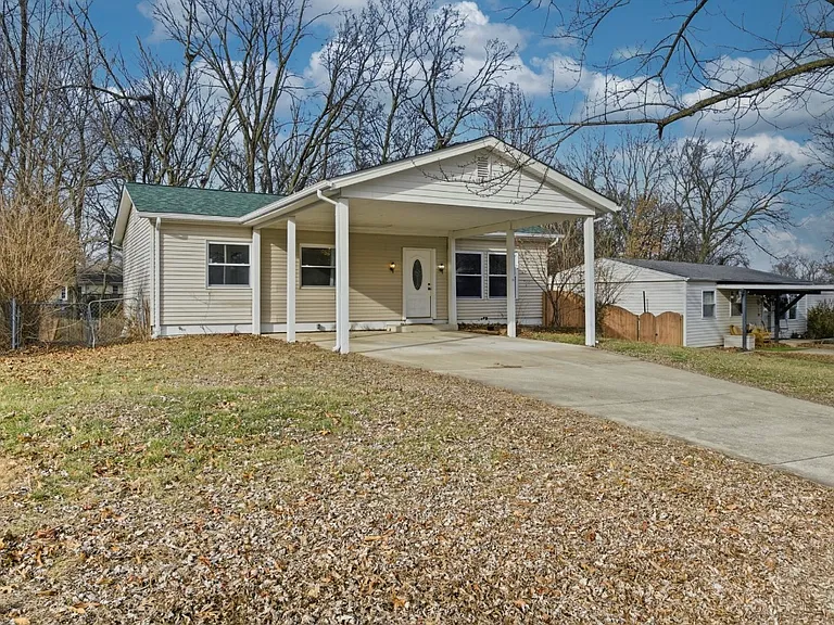 37 Hunting Creek Rd — Photo 2