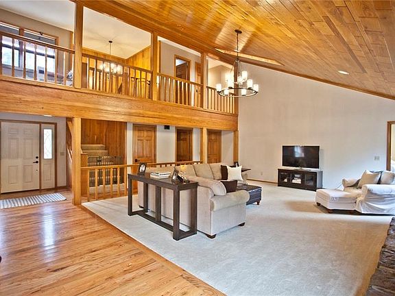 5th image of 1409 NW 12th St
