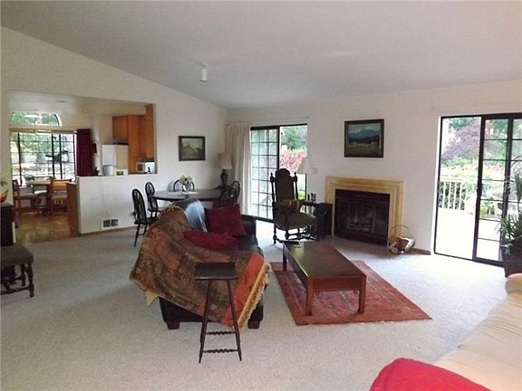 5th image of 94 Gull Cove Ln