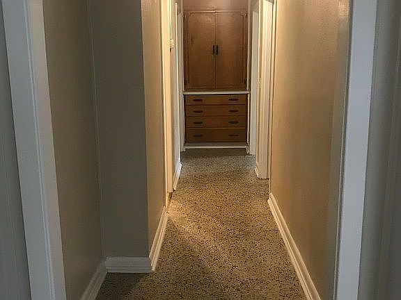 5th image of 709 S Tennille Ave