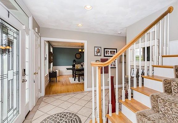 2nd image of 4 Woodwell Cir