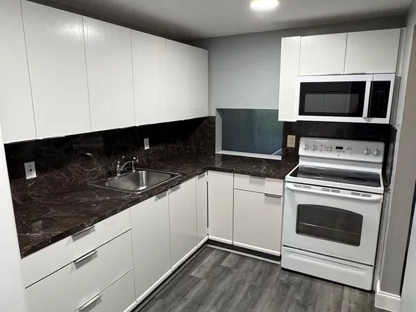 301 NW 177th St, Miami Gardens, FL