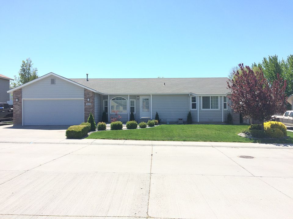 Front of House Spring 2015