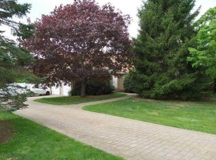 16 Sunwood Dr, Miller Place, NY 11764