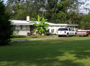 110 Crestview Dr, Weaver, AL 36277