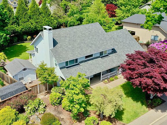 3rd image of 1364 Victorian Way